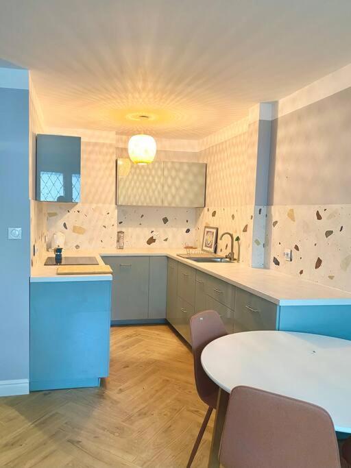 Apartment Close To Metro, 8 Minutes To Centrum And Near Airport Warsaw Exterior photo